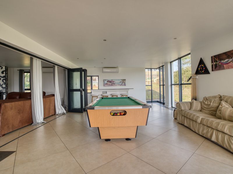 The Royal Familia Beach House – Luxury Coastal Living at Its Finest - Photo 8