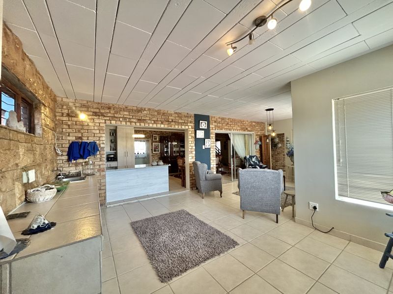 Coastal Living Redefined - Photo 5