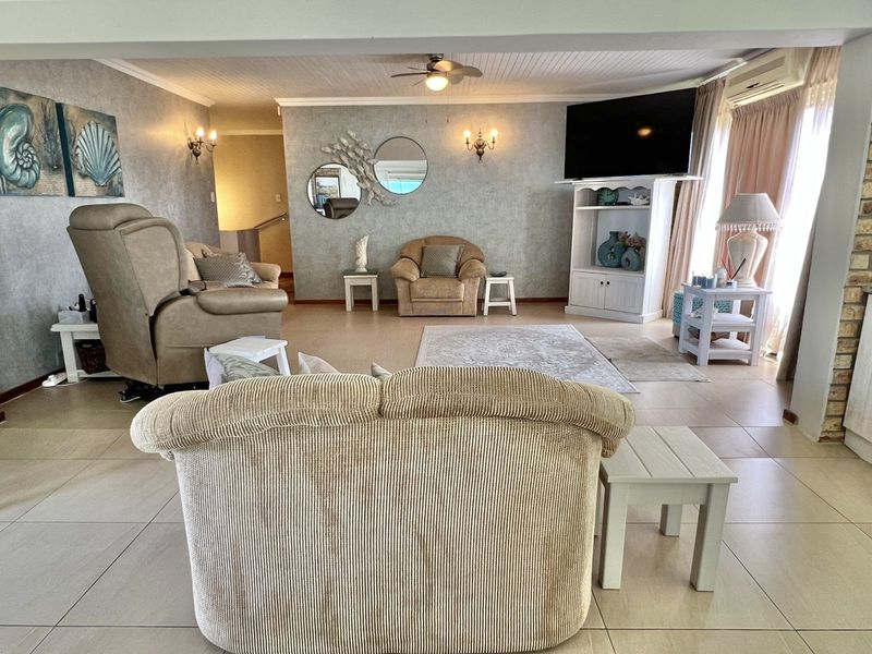 Coastal Living Redefined - Photo 6