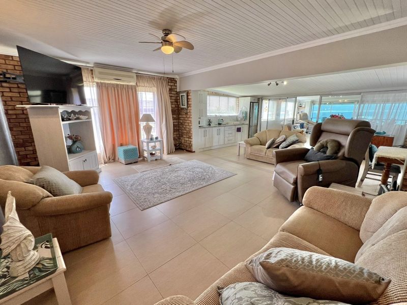 Coastal Living Redefined - Photo 7