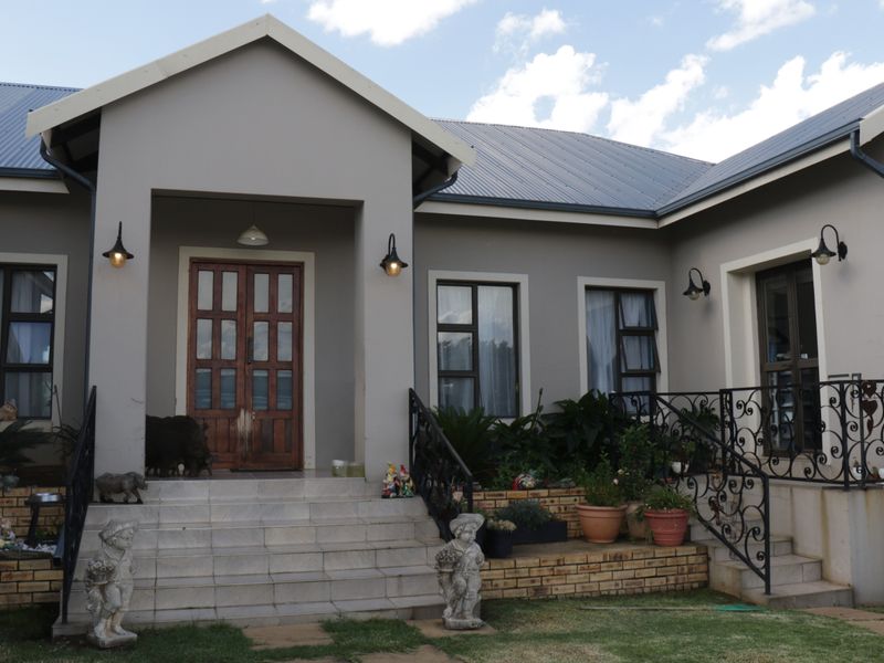 Exquisite Farm-Style Family Haven in Prestigious Berg-en-Dal Estate - Photo 4