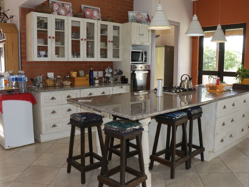 Exquisite Farm-Style Family Haven in Prestigious Berg-en-Dal Estate - Photo 10