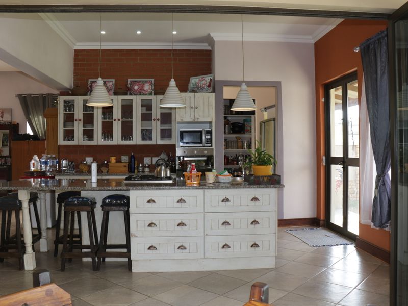 Exquisite Farm-Style Family Haven in Prestigious Berg-en-Dal Estate - Photo 9