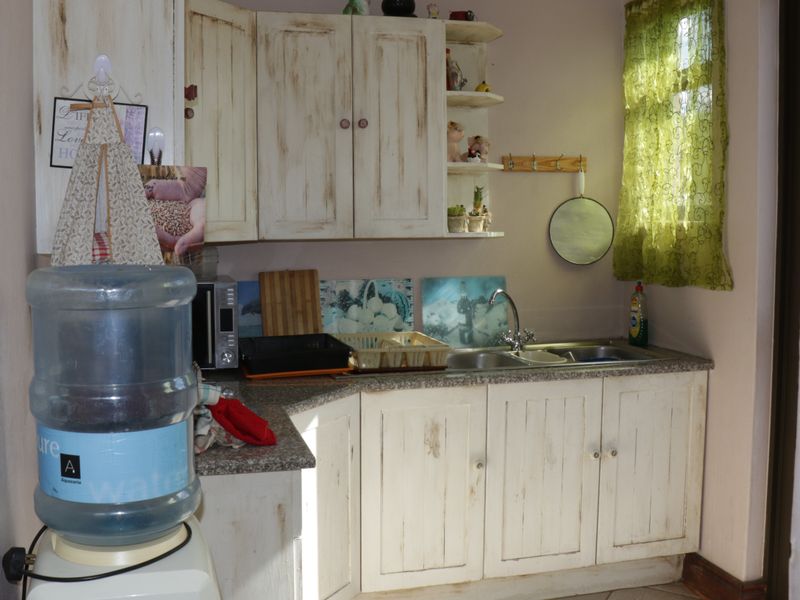 Exquisite Farm-Style Family Haven in Prestigious Berg-en-Dal Estate - Photo 8