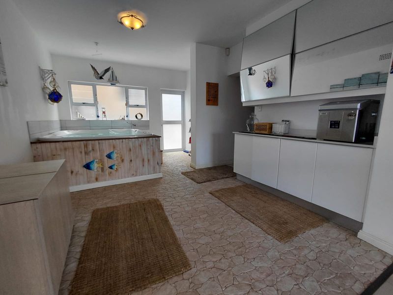 Premier Beachfront Living - Photo 7