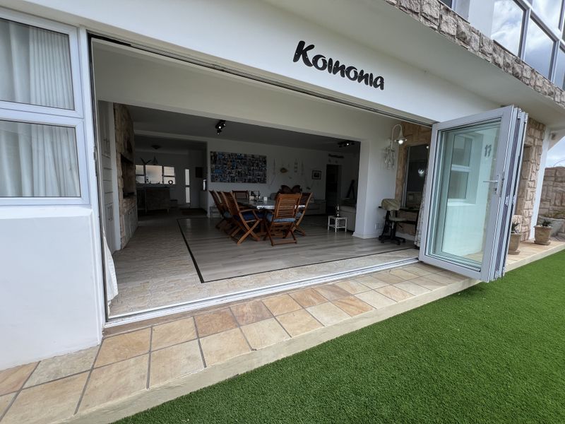 Premier Beachfront Living - Photo 4