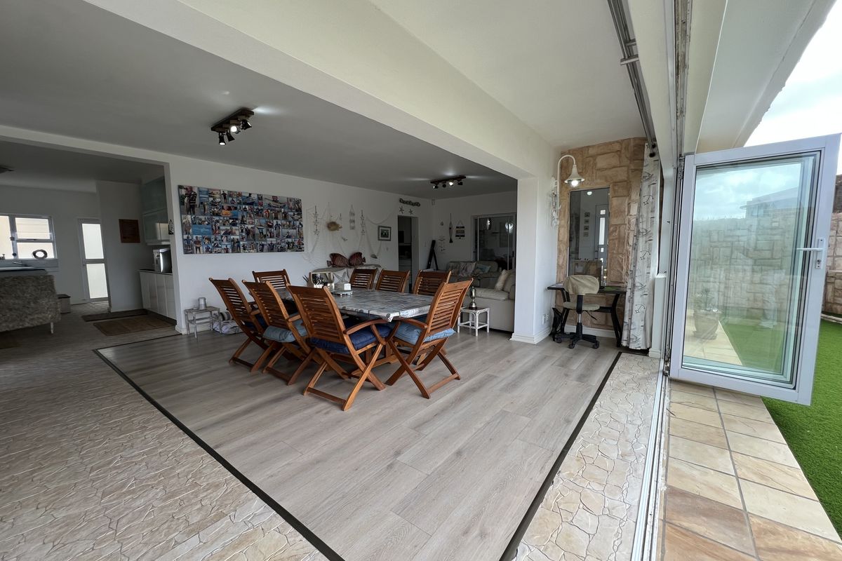 Premier Beachfront Living - Photo 5