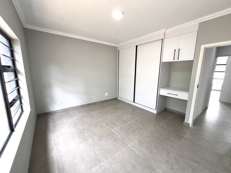 Spacious Newly Built Home in Aston Bay - Photo 9