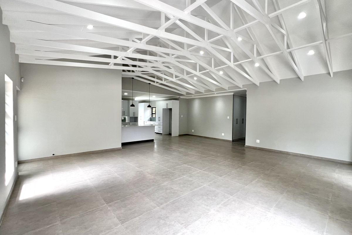 Spacious Newly Built Home in Aston Bay - Photo 3