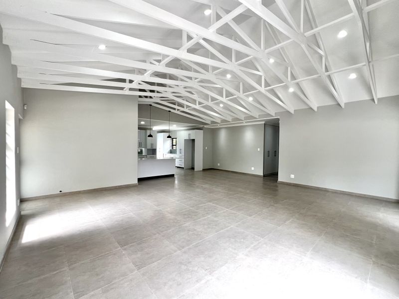 Spacious Newly Built Home in Aston Bay - Photo 3