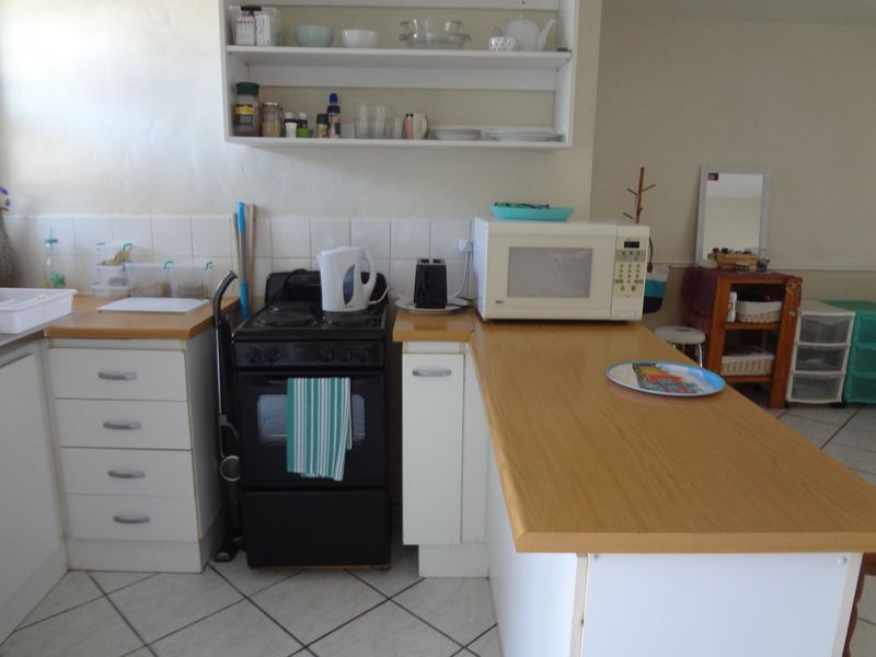 Humewood: Popular Humewood Gardens Bachelor/studio unit - Photo 9