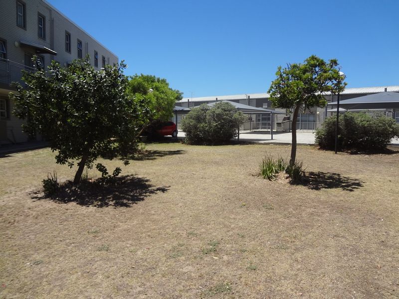 Humewood: Popular Humewood Gardens Bachelor/studio unit - Photo 3