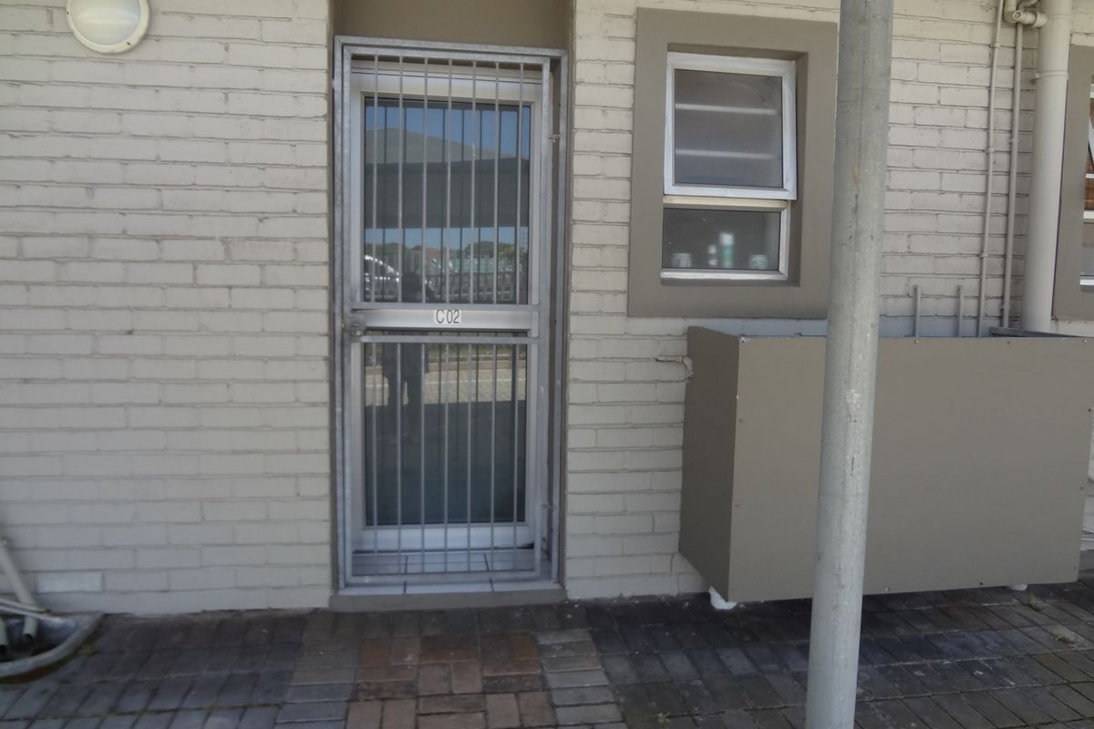 Humewood: Popular Humewood Gardens Bachelor/studio unit - Photo 4