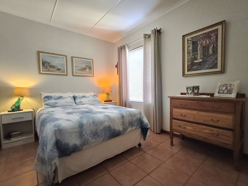 Modern 3-Bedroom Townhouse in Secure Complex - Photo 9