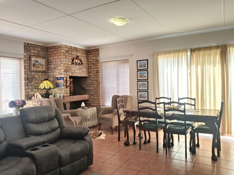 Modern 3-Bedroom Townhouse in Secure Complex - Photo 4