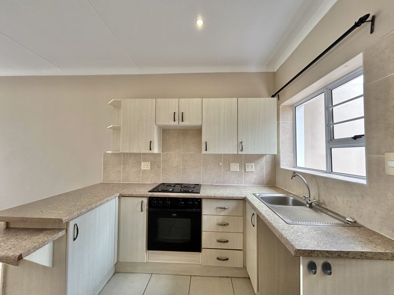 Exceptional Ground-Floor Unit in Marina Martinique - Photo 4