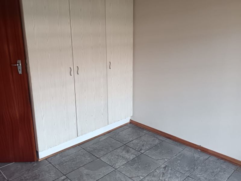 Great starter home or down scaling!! - Photo 9