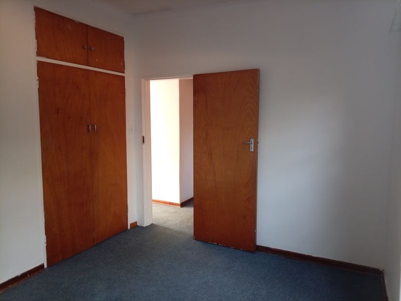 2 Bedroom Townhouse for Sale – Walking Distance from Schools - Photo 10