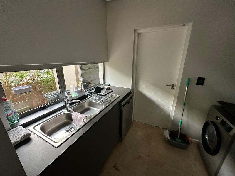 Modern 3-Bedroom Townhouse with Luxury Upgrades in Zimbali - Photo 8