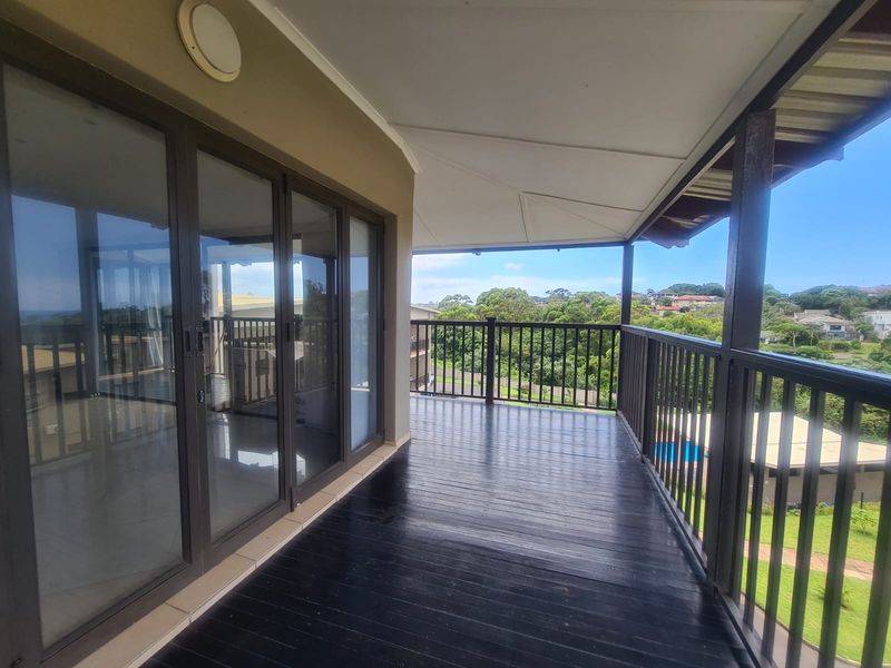 Penthouse Perfection with Stunning Sea Views in Sheffield Beach - Photo 7