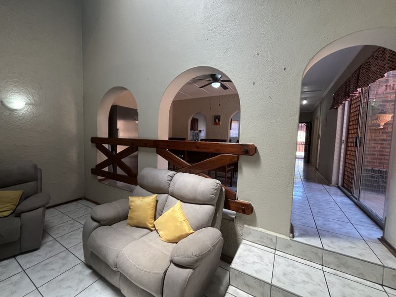 3 bedroom townhouse in Amanzimtoti - Photo 4
