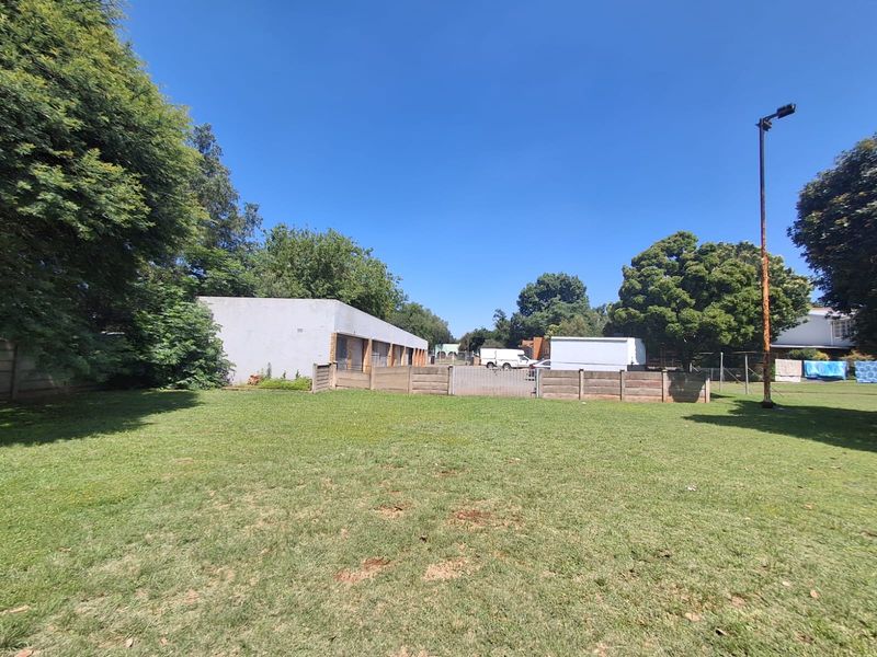 2 Bedroom Apartment in Meyerton Central. Slight Fixer upper but highly liveable. - Photo 3