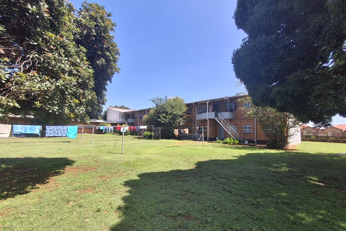 Newly renovated 1 Bedroom Apartment in  Meyerton Central. - Photo 4