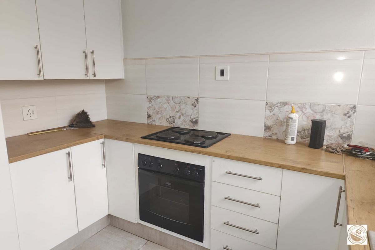 Beautiful 2-Bedroom Townhouse for Sale in Sasolburg! - Photo 5