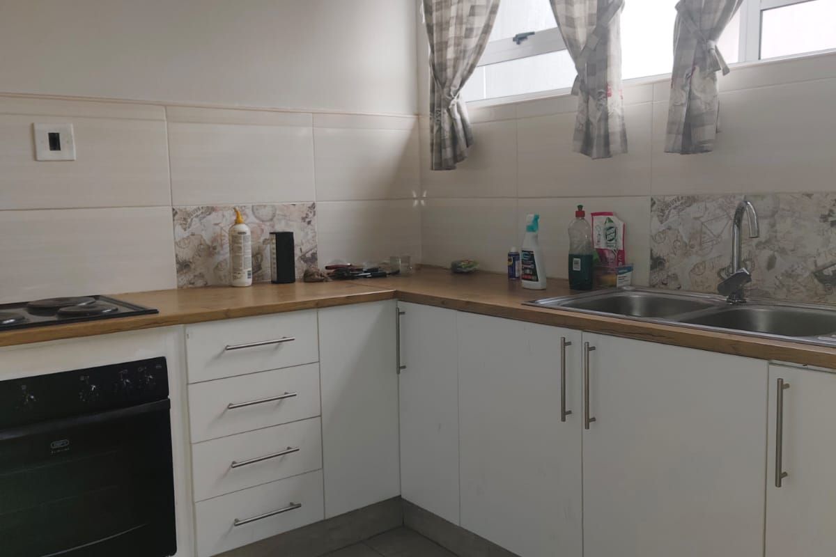 Beautiful 2-Bedroom Townhouse for Sale in Sasolburg! - Photo 3