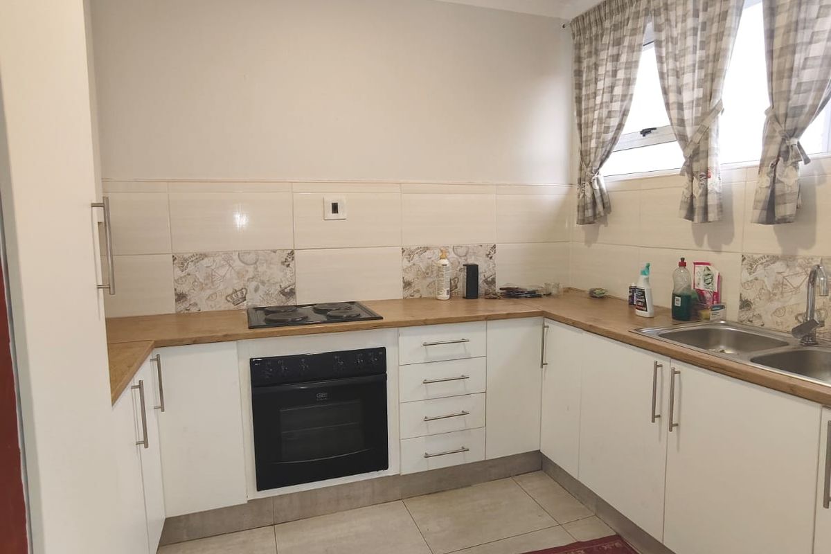 Beautiful 2-Bedroom Townhouse for Sale in Sasolburg! - Photo 4