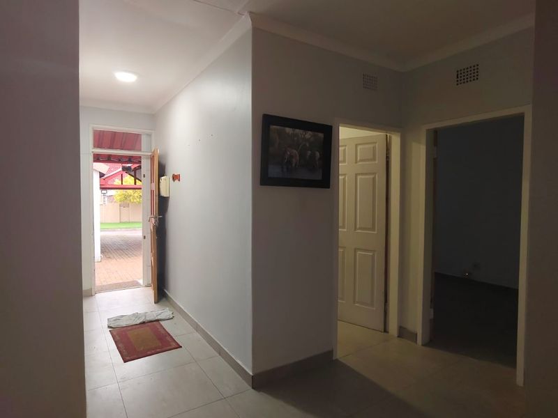 Beautiful 2-Bedroom Townhouse for Sale in Sasolburg! - Photo 2