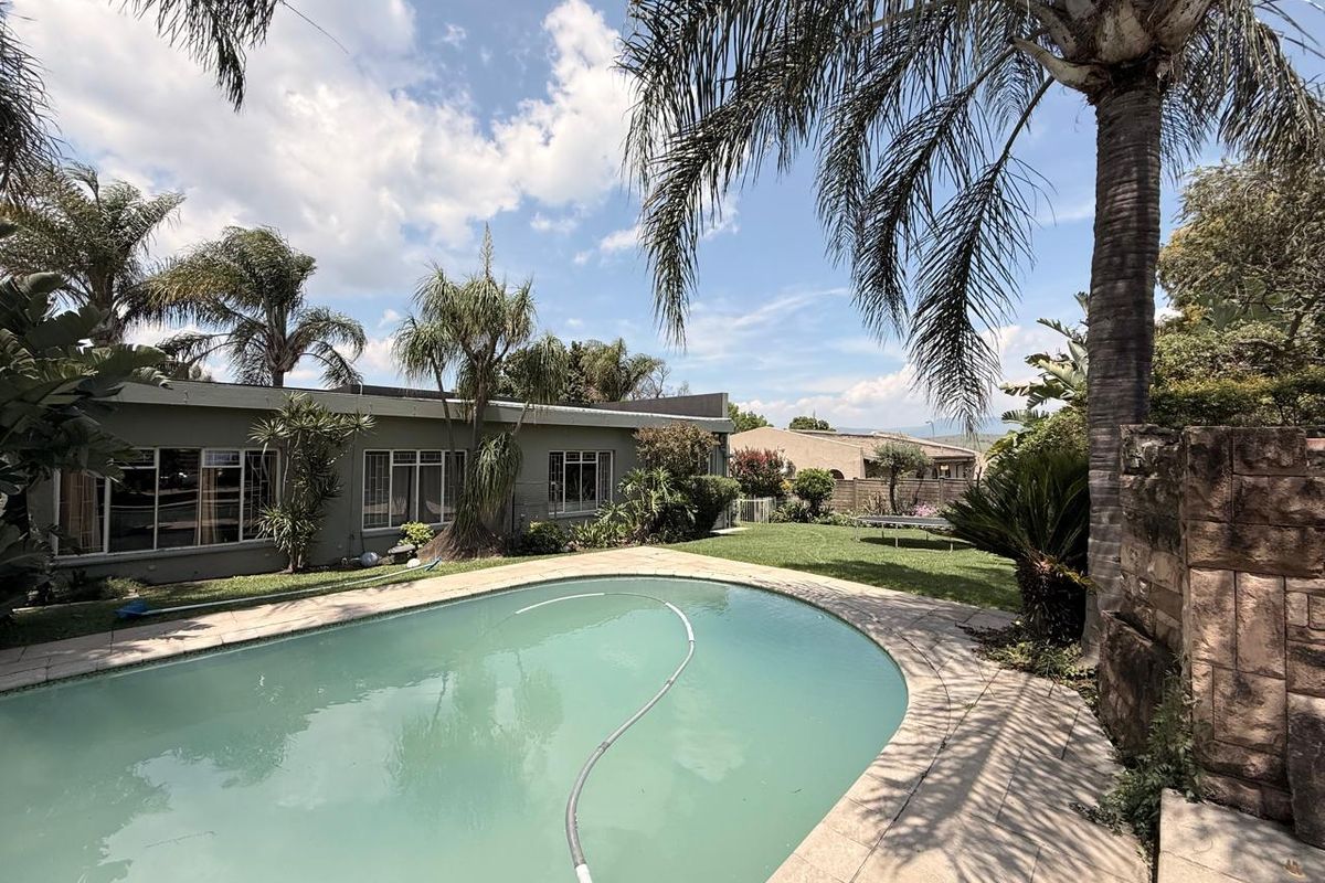 Stylish 3 Bedroom well situated Aviary Hill home - Photo 5