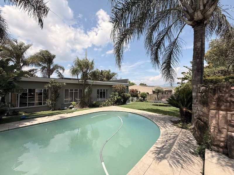 Stylish 3 Bedroom well situated Aviary Hill home - Photo 5