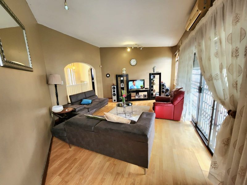 Spacious Extended Family Home with Exceptional Potential – Reservoir Hills - Photo 7