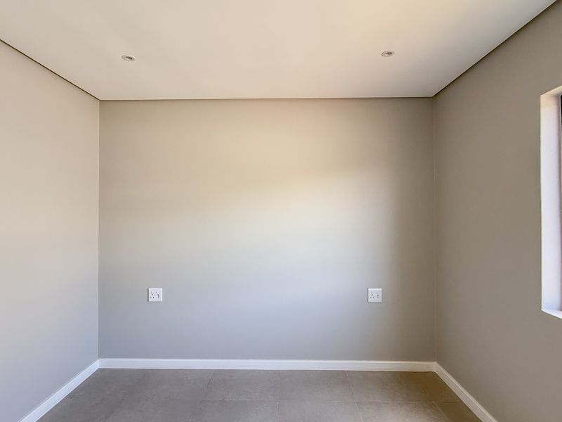 Welcome Home to Palm Lakes Estate - Photo 10