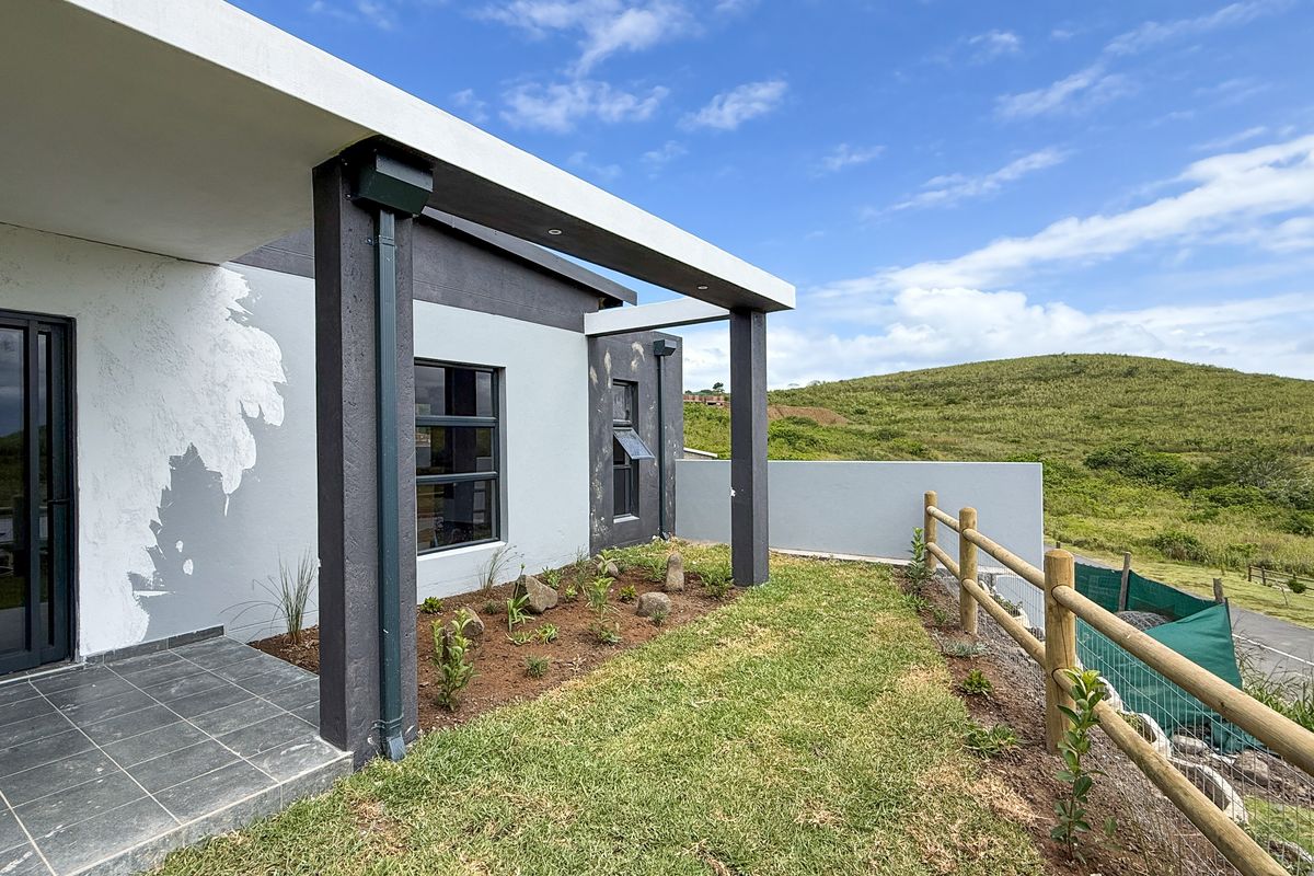 Welcome Home to Palm Lakes Estate - Photo 4