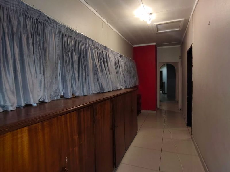 Magnificent Family Home with Endless Potential – SW1. - Photo 9