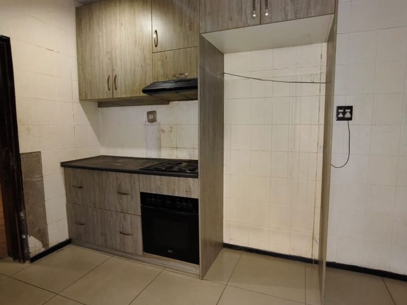 Magnificent Family Home with Endless Potential – SW1. - Photo 4