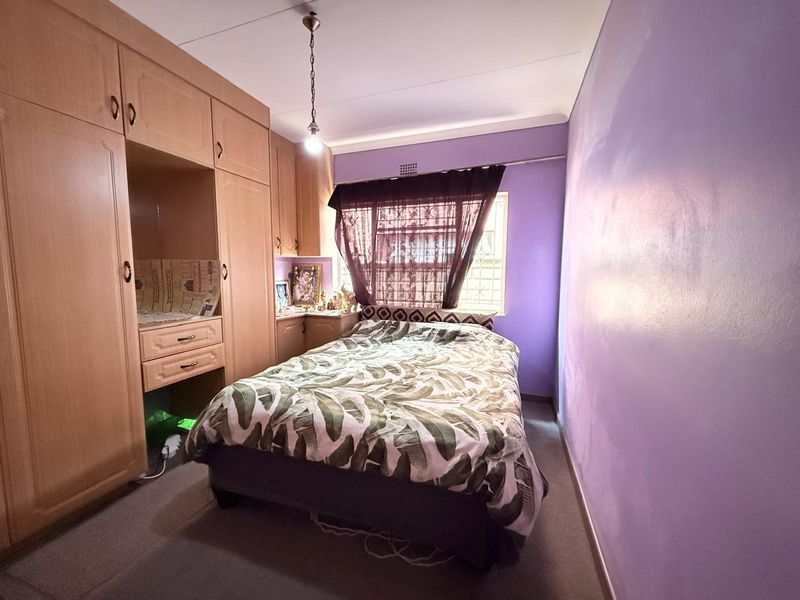 Value for money 3 Bedroom Lennoxton Home - Photo 10