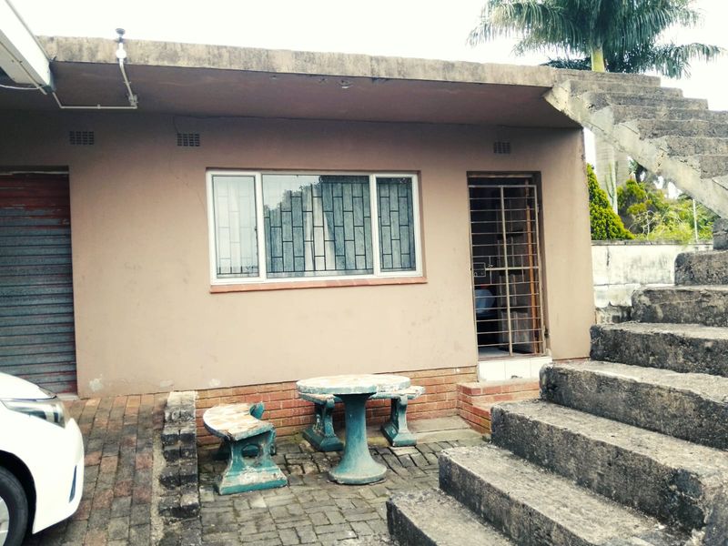 Magnificent 3-Bedroom Home with Flatlet - Photo 6