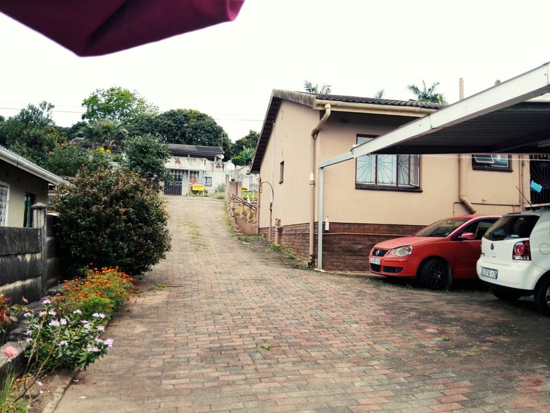 Magnificent 3-Bedroom Home with Flatlet - Photo 4
