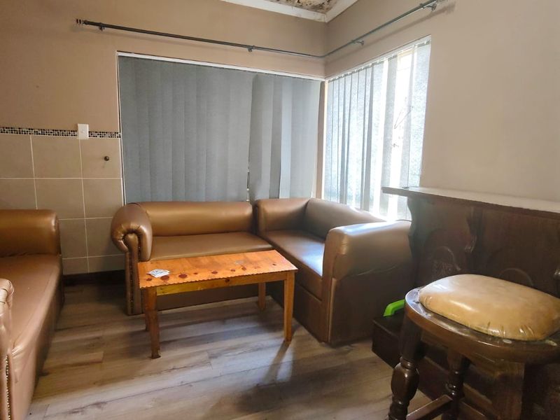 Magnificent Family Home with Endless Potential – Sasolburg - Photo 4