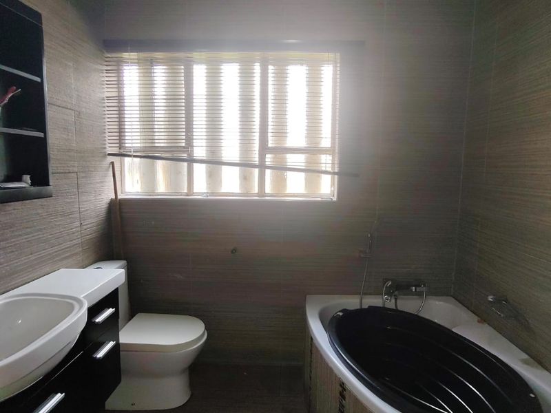 Magnificent Family Home with Endless Potential – Sasolburg - Photo 10