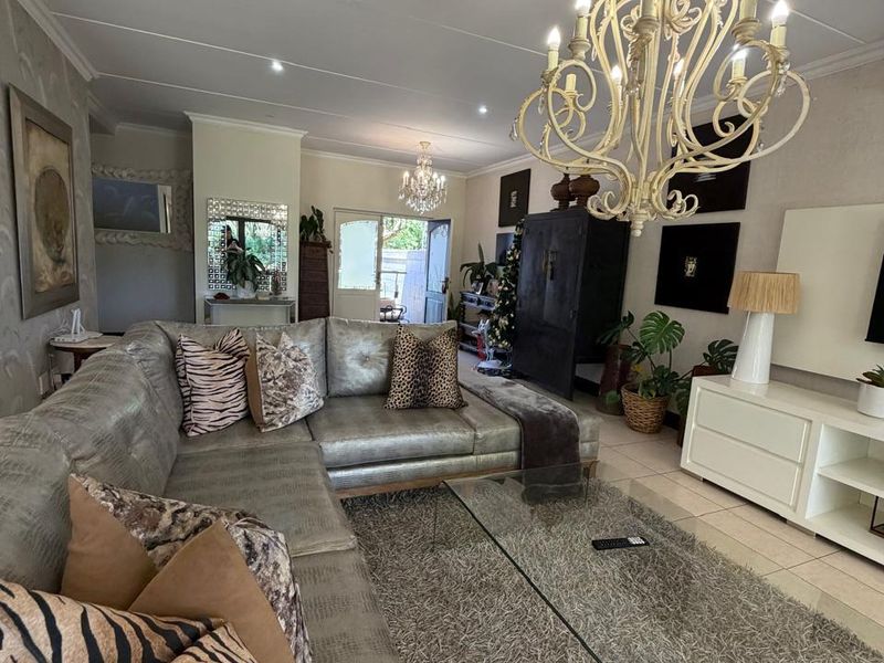 Contemporary Coastal Living at Uluwatu, Zimbali Estate - Photo 3