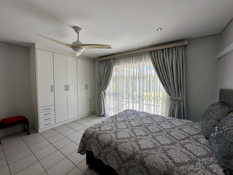 7-Bedroom Home with En-Suite Bathrooms & Income-Generating Potential – Meerensee - Photo 10