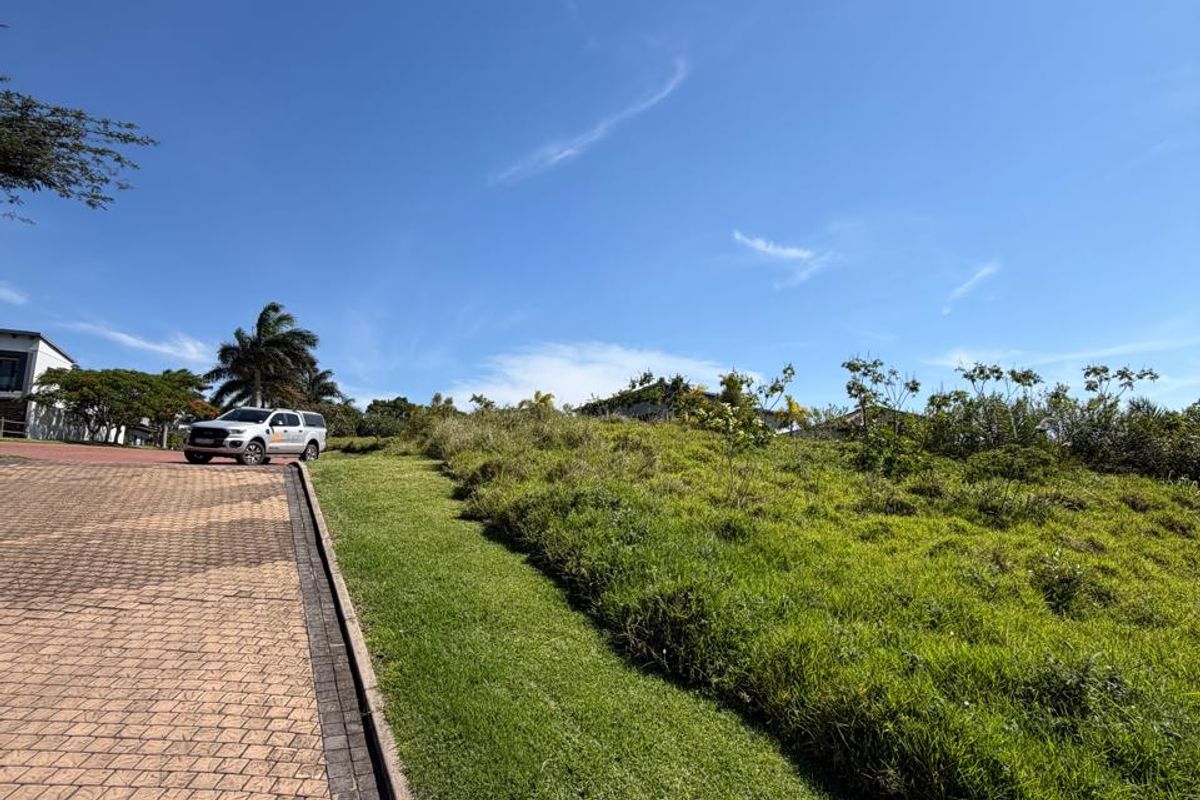 Prime 2,039 m2 Vacant Stand with Approved Building Plans in Palm Lakes Estate - Photo 5