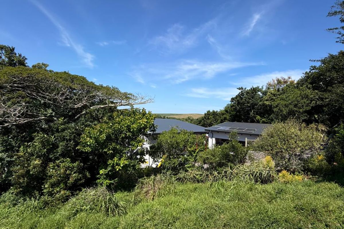 Prime 2,039 m2 Vacant Stand with Approved Building Plans in Palm Lakes Estate - Photo 2