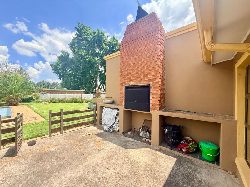 Exceptional 3-Bedroom Home with Premium Features – Fully Furnished. - Photo 7