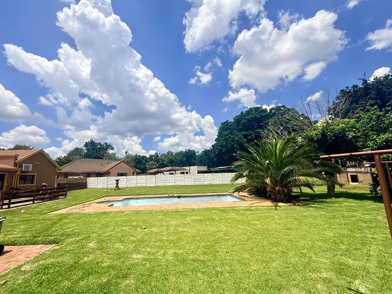 Exceptional 3-Bedroom Home with Premium Features – Fully Furnished. - Photo 5