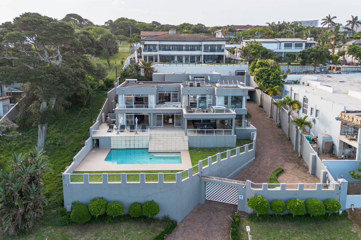 Breathtaking Sea Views | Spacious Home in Umhlanga Rocks - Photo 3